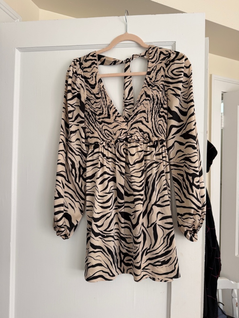 Show me your MUMU V-Neck Zebra Print Long Sleeve Dress - Beige/Black